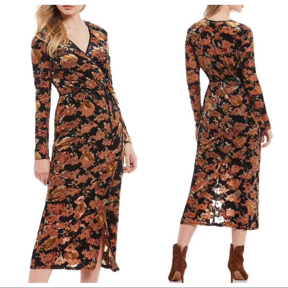 🆕NWT floral velvet burnout wrap midi dress